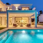 Vacation Marbella I Villa Monte Halcones, 6Bdr, Private-Pool, Brand-New, Incredible Views, Cine And Entertainment Room, Bbq, Close To Golf Valley Willa