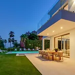 Vacation Marbella I Villa Monte Halcones, 6Bdr, Private-Pool, Brand-New, Incredible Views, Cine And Entertainment Room, Bbq, Close To Golf Valley
