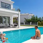 Vacation Marbella I Villa Monte Halcones, 6Bdr, Private-Pool, Brand-New, Incredible Views, Cine And Entertainment Room, Bbq, Close To Golf Valley Willa