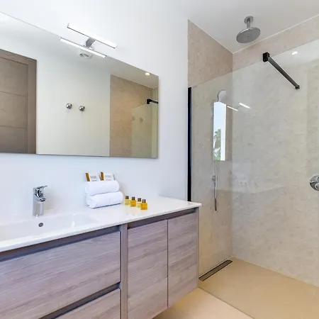 Vacation Marbella I Monte Halcones, 6bdr, Private-pool, Brand-new, Incredible Views, Cine And Entertainment Room, Bbq, Close To Golf Valley * بينهافيس