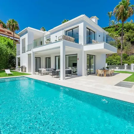 Vacation Marbella I Monte Halcones, 6bdr, Private-pool, Brand-new, Incredible Views, Cine And Entertainment Room, Bbq, Close To Golf Valley بينهافيس